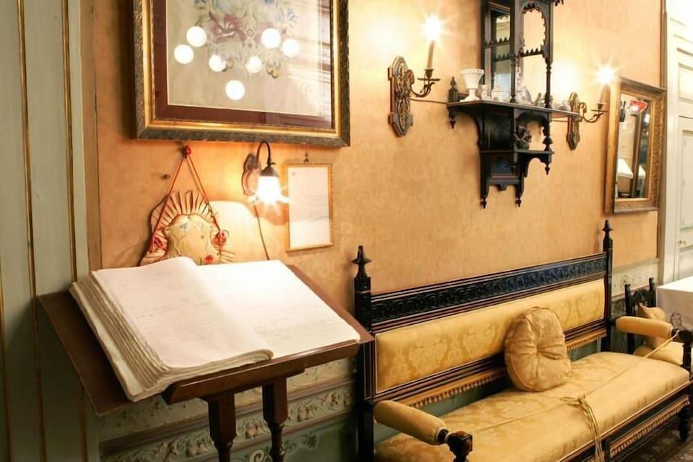 Hotel Casa Raffaele Conforti